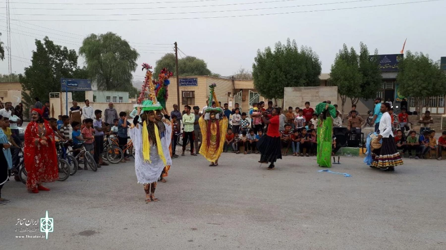 نمایش  آیینی نوروز کاری ازگروه نمایش صدف میناب به کارگردانی حبیب اله ناصری  برگزیده نخستین جشنواره ملی آیین های نوروزی درکرمانشاه شد. 2