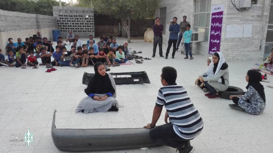 نمایش خیابانی جنگ تمام عیار در میناب اجرا شد 3