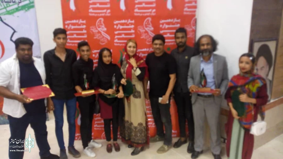 درخشش گروه تئاتر آرموز 2
