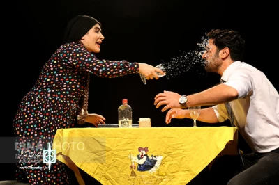 کاری از گروه میم سیرجان

نمایش « مثل میمون» در بندرعباس روی صحنه رفت