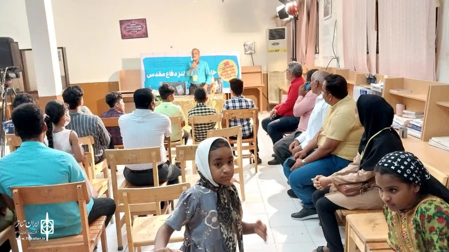 خاطره گویی طنز دفاع مقدس در جمع اهالی فرهنگ و هنر میناب 2