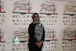 غزل ملک‌حسینی، کارگردان نمایش «رویای شیرین عروسک‌ها»

تئاتر باید به مدارس بیاید