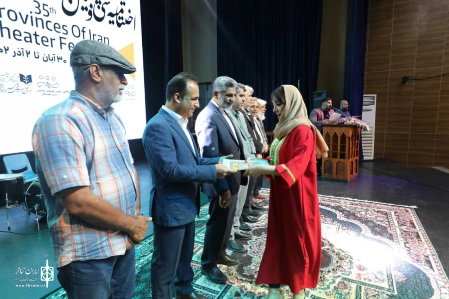 برگزیدگان بخش صحنه ای جشنواره معرفی شدند  3