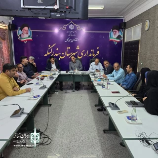در نشست هیئت مدیره انجمن با فرماندار و شهردار بندرلنگه و بندر کُنگ مطرح شد

تماشاخانه بندر لنگه به بهره برداری می‌رسد