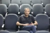 مجتبی باستان پیرا نمایش کمدی «جزایر لانگرهانس» را به صحنه می‌آورد